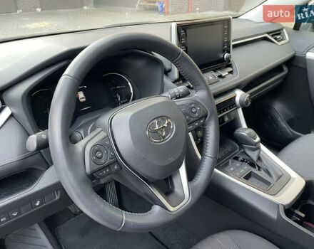 Сірий Тойота РАВ 4, об'ємом двигуна 1.99 л та пробігом 8 тис. км за 31600 $, фото 27 на Automoto.ua