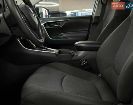 Серый Тойота РАВ 4, объемом двигателя 2.49 л и пробегом 56 тыс. км за 33999 $, фото 11 на Automoto.ua