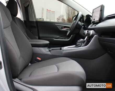 Сірий Тойота РАВ 4, об'ємом двигуна 2 л та пробігом 29 тис. км за 33990 $, фото 12 на Automoto.ua