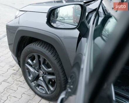 Сірий Тойота РАВ 4, об'ємом двигуна 2.49 л та пробігом 37 тис. км за 45200 $, фото 27 на Automoto.ua