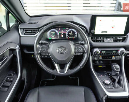 Сірий Тойота РАВ 4, об'ємом двигуна 2.49 л та пробігом 70 тис. км за 43153 $, фото 8 на Automoto.ua