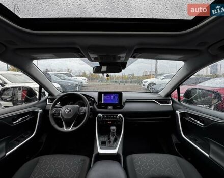 Серый Тойота РАВ 4, объемом двигателя 2.49 л и пробегом 17 тыс. км за 33900 $, фото 24 на Automoto.ua