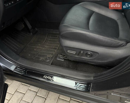 Сірий Тойота РАВ 4, об'ємом двигуна 2.49 л та пробігом 26 тис. км за 39600 $, фото 13 на Automoto.ua