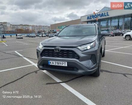 Серый Тойота РАВ 4, объемом двигателя 2.49 л и пробегом 28 тыс. км за 34400 $, фото 2 на Automoto.ua
