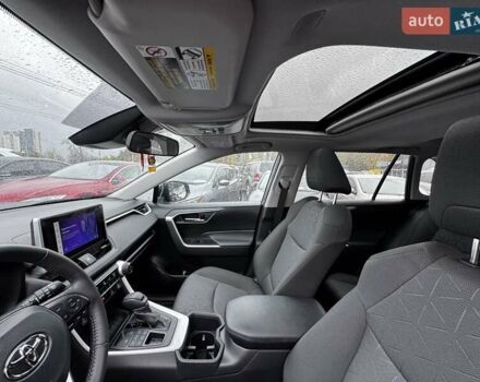 Серый Тойота РАВ 4, объемом двигателя 2.49 л и пробегом 17 тыс. км за 33900 $, фото 28 на Automoto.ua