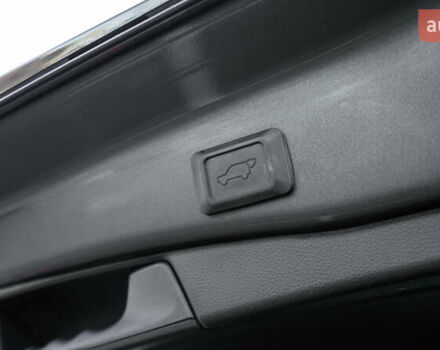 Сірий Тойота РАВ 4, об'ємом двигуна 2.49 л та пробігом 70 тис. км за 43153 $, фото 10 на Automoto.ua