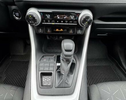 Серый Тойота РАВ 4, объемом двигателя 2.49 л и пробегом 17 тыс. км за 33900 $, фото 27 на Automoto.ua