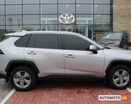Сірий Тойота РАВ 4, об'ємом двигуна 2 л та пробігом 29 тис. км за 33990 $, фото 5 на Automoto.ua