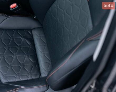 Сірий Тойота РАВ 4, об'ємом двигуна 2.49 л та пробігом 37 тис. км за 45200 $, фото 19 на Automoto.ua