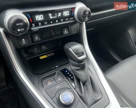 Сірий Тойота РАВ 4, об'ємом двигуна 2.49 л та пробігом 53 тис. км за 46400 $, фото 17 на Automoto.ua