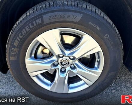 Серый Тойота РАВ 4, объемом двигателя 2 л и пробегом 27 тыс. км за 33200 $, фото 8 на Automoto.ua