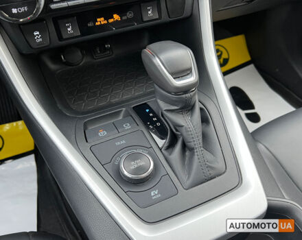 Сірий Тойота РАВ 4, об'ємом двигуна 2.5 л та пробігом 18 тис. км за 42800 $, фото 14 на Automoto.ua