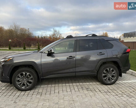 Сірий Тойота РАВ 4, об'ємом двигуна 2.49 л та пробігом 26 тис. км за 39600 $, фото 2 на Automoto.ua