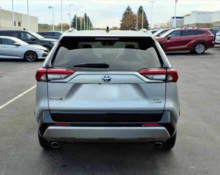 Сірий Тойота РАВ 4, об'ємом двигуна 2.5 л та пробігом 17 тис. км за 25000 $, фото 3 на Automoto.ua