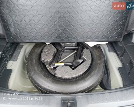 Серый Тойота РАВ 4, объемом двигателя 2.49 л и пробегом 28 тыс. км за 34400 $, фото 28 на Automoto.ua