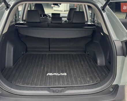 Сірий Тойота РАВ 4, об'ємом двигуна 2.49 л та пробігом 55 тис. км за 39000 $, фото 10 на Automoto.ua