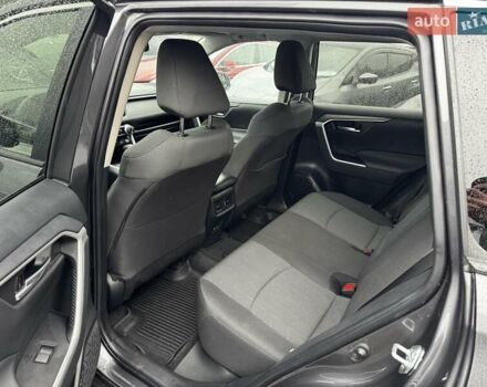 Серый Тойота РАВ 4, объемом двигателя 2.49 л и пробегом 17 тыс. км за 33900 $, фото 14 на Automoto.ua