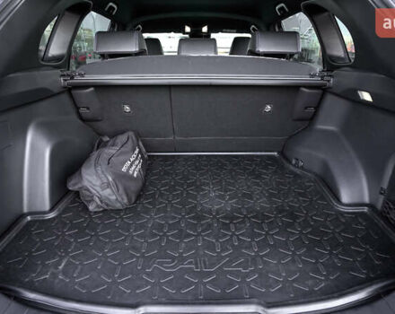 Сірий Тойота РАВ 4, об'ємом двигуна 2.49 л та пробігом 70 тис. км за 43153 $, фото 9 на Automoto.ua