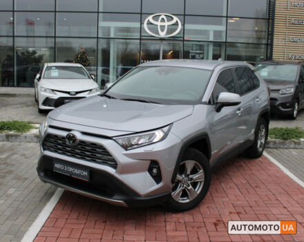 Сірий Тойота РАВ 4, об'ємом двигуна 2 л та пробігом 29 тис. км за 33990 $, фото 2 на Automoto.ua
