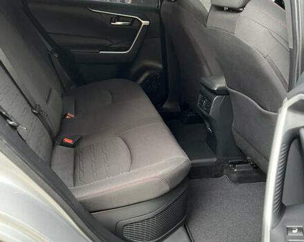 Сірий Тойота РАВ 4, об'ємом двигуна 2.49 л та пробігом 69 тис. км за 39300 $, фото 24 на Automoto.ua