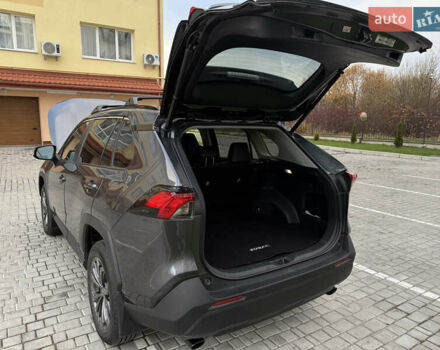 Сірий Тойота РАВ 4, об'ємом двигуна 2.49 л та пробігом 26 тис. км за 39600 $, фото 17 на Automoto.ua