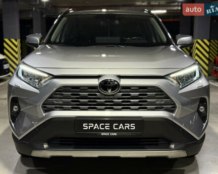 Сірий Тойота РАВ 4, об'ємом двигуна 2 л та пробігом 28 тис. км за 35900 $, фото 4 на Automoto.ua