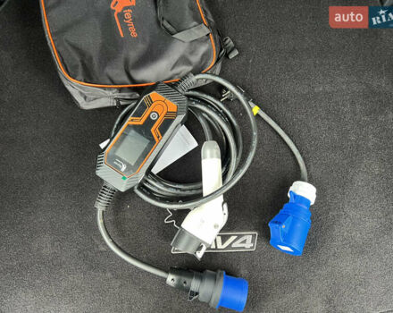 Сірий Тойота РАВ 4, об'ємом двигуна 2.49 л та пробігом 69 тис. км за 39300 $, фото 20 на Automoto.ua