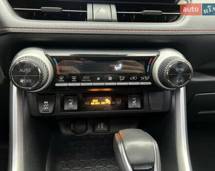 Сірий Тойота РАВ 4, об'ємом двигуна 2.49 л та пробігом 69 тис. км за 39300 $, фото 39 на Automoto.ua