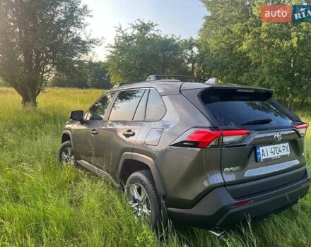 Сірий Тойота РАВ 4, об'ємом двигуна 2.49 л та пробігом 8 тис. км за 33200 $, фото 3 на Automoto.ua