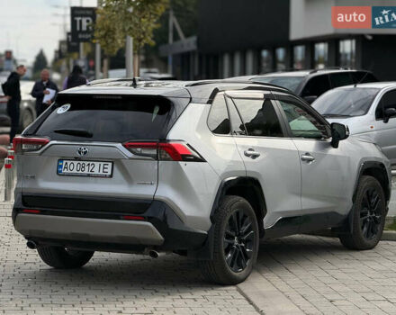 Сірий Тойота РАВ 4, об'ємом двигуна 2.49 л та пробігом 7 тис. км за 43900 $, фото 3 на Automoto.ua