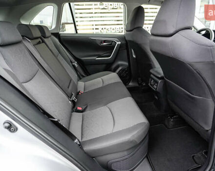 Серый Тойота РАВ 4, объемом двигателя 2.49 л и пробегом 7 тыс. км за 39697 $, фото 6 на Automoto.ua