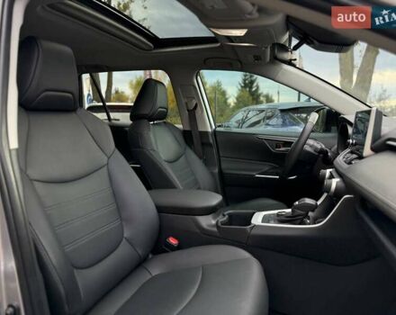 Сірий Тойота РАВ 4, об'ємом двигуна 2.49 л та пробігом 19 тис. км за 39000 $, фото 18 на Automoto.ua