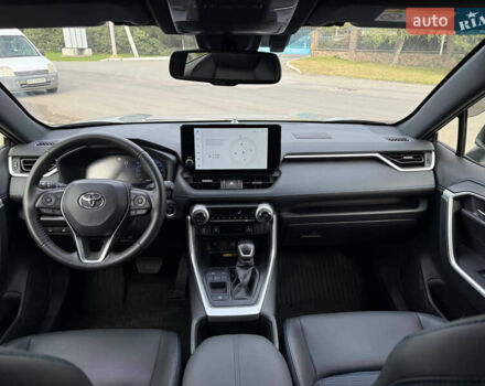 Сірий Тойота РАВ 4, об'ємом двигуна 2.49 л та пробігом 7 тис. км за 43900 $, фото 8 на Automoto.ua