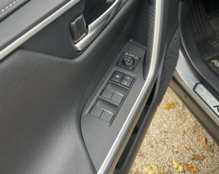 Сірий Тойота РАВ 4, об'ємом двигуна 2.49 л та пробігом 3 тис. км за 39500 $, фото 10 на Automoto.ua