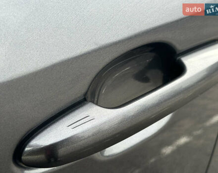 Сірий Тойота РАВ 4, об'ємом двигуна 2.49 л та пробігом 34 тис. км за 41750 $, фото 18 на Automoto.ua