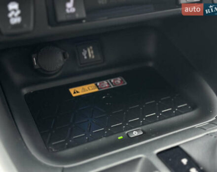 Серый Тойота РАВ 4, объемом двигателя 2.49 л и пробегом 20 тыс. км за 43500 $, фото 32 на Automoto.ua