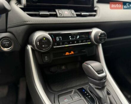 Сірий Тойота РАВ 4, об'ємом двигуна 2.49 л та пробігом 19 тис. км за 39000 $, фото 15 на Automoto.ua