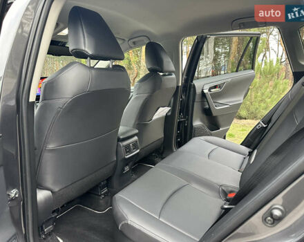 Сірий Тойота РАВ 4, об'ємом двигуна 2.49 л та пробігом 34 тис. км за 41750 $, фото 41 на Automoto.ua