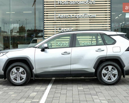 Серый Тойота РАВ 4, объемом двигателя 2.49 л и пробегом 7 тыс. км за 39697 $, фото 2 на Automoto.ua