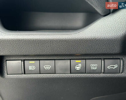 Сірий Тойота РАВ 4, об'ємом двигуна 2.49 л та пробігом 34 тис. км за 41750 $, фото 26 на Automoto.ua