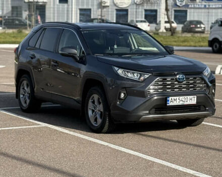 Серый Тойота РАВ 4, объемом двигателя 2.49 л и пробегом 16 тыс. км за 38300 $, фото 1 на Automoto.ua