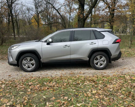 Сірий Тойота РАВ 4, об'ємом двигуна 2.49 л та пробігом 3 тис. км за 39500 $, фото 2 на Automoto.ua