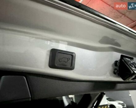 Сірий Тойота РАВ 4, об'ємом двигуна 2.49 л та пробігом 14 тис. км за 36500 $, фото 8 на Automoto.ua