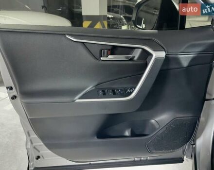 Сірий Тойота РАВ 4, об'ємом двигуна 2.49 л та пробігом 14 тис. км за 36500 $, фото 18 на Automoto.ua