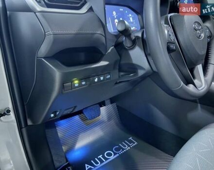 Сірий Тойота РАВ 4, об'ємом двигуна 2.49 л та пробігом 14 тис. км за 36500 $, фото 21 на Automoto.ua