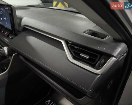 Сірий Тойота РАВ 4, об'ємом двигуна 2.49 л та пробігом 14 тис. км за 36500 $, фото 32 на Automoto.ua