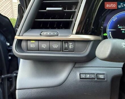 Серый Тойота РАВ 4, объемом двигателя 2.5 л и пробегом 10 тыс. км за 41777 $, фото 44 на Automoto.ua