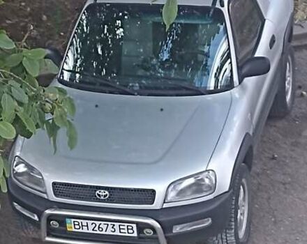 Серый Тойота РАВ 4, объемом двигателя 2 л и пробегом 391 тыс. км за 5250 $, фото 1 на Automoto.ua