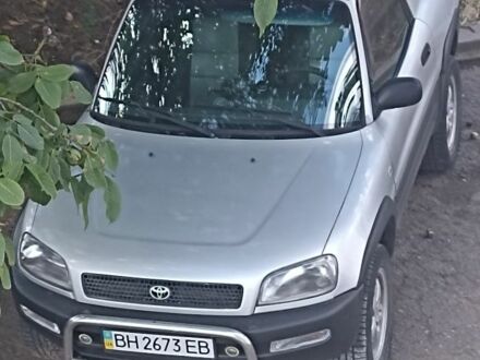 Сірий Тойота РАВ 4, об'ємом двигуна 2 л та пробігом 391 тис. км за 5362 $, фото 1 на Automoto.ua
