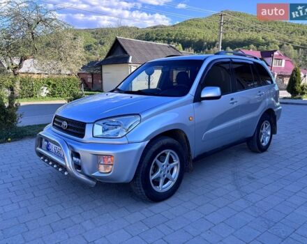 Серый Тойота РАВ 4, объемом двигателя 2 л и пробегом 359 тыс. км за 5850 $, фото 1 на Automoto.ua